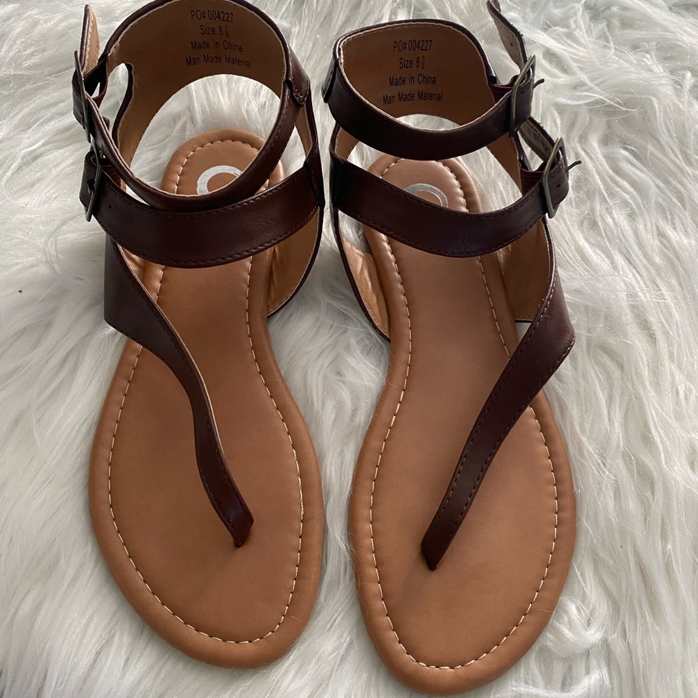 Journee Collection - Kyle Flat Sandal